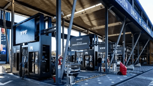 YPF inauguró en Nordelta su primera estación Black con servicios premium y gastronomía de autor